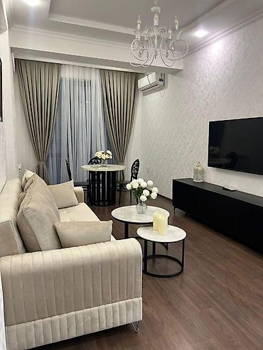 nerimanovda evler: İcarəyə verilir 2 otaqlı yeni tikili 70 m², Nərimanov r. Kateqoriya — 10