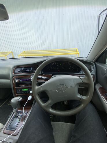 продаю номер машины: Toyota Mark II: 2000 г., 2.5 л, Автомат, Газ, Седан