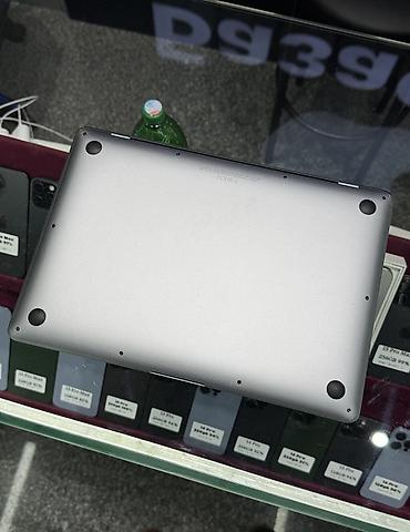 цена макбук: Ультрабук, Б/у, Apple M1, ОЗУ, RAM: 8 ГБ, В рассрочку — 3