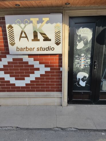 Bərbərlər: Berber tələb olunur. Salon hazırdır, berber kreslosu verilir, yer isti — 9