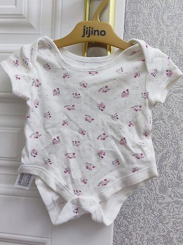 Koftalar, sviterlər: Her biri 4 azn — 21