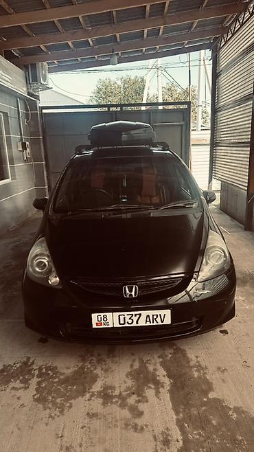 jac js6: Honda Fit: 2002 г., 1.3 л, Вариатор, Хэтчбэк — 5