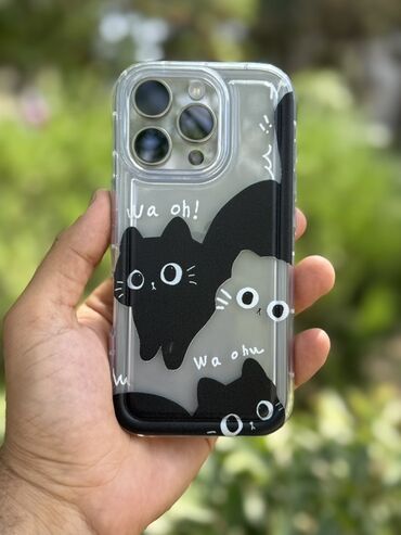 Kabrolar: Müxtəlif iPhone modelləri üçün çiçək naxışlı, şəffaf keys. Bu keys — 24