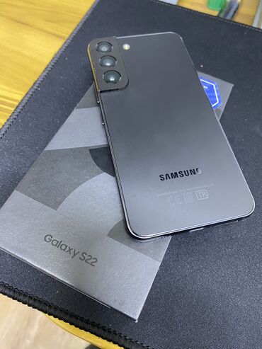 Мобильные телефоны: Samsung Galaxy S22, Б/у, 128 ГБ, цвет - Черный, 2 SIM