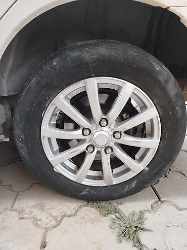диски мерс 16: Продаю литые диски с летней шиной Bridgestone 195/65/15 в комплекте 4 — 1