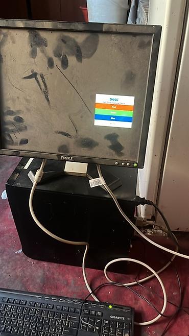 Tek manitordu birde klavye ve sunurlari kim istese uygun qiymete