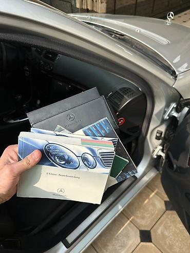 Mercedes-Benz: Mercedes-Benz E-Class: 2002 г., 2.6 л, Механика, Бензин, Седан — 12