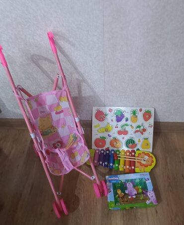Uşaq oyuncaları hamısı birlikde 7 manat