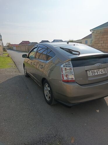 Toyota: Toyota Prius: 1.5 l | 2008 il Sedan