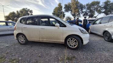 Honda: Honda Fit: 2002 г., 1.3 л, Вариатор, Бензин, Хэтчбэк