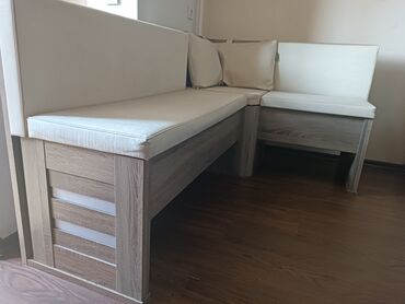 угловой диван со столом ош: Кухонный стол и стул