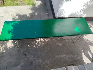 столовые столы: Стол, цвет - Зеленый, Б/у