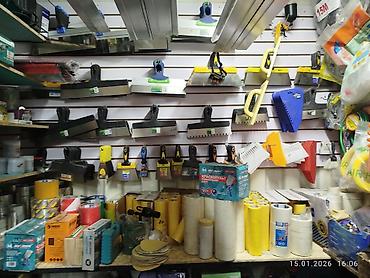 Монтажная пена: Пена клей Somafix 60 секунд 430 сом; Саморезы по дереву, металлу все — 10