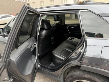 Toyota: Toyota RAV4: 2020 г., 2.5 л, Вариатор, Гибрид, Кроссовер — 8