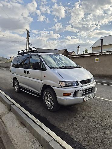 lsd: Mitsubishi Delica: 2002 г., 3 л, Автомат, Бензин, Минивэн — 9