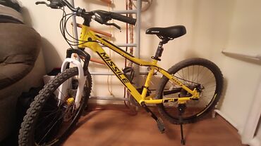 детский велосипед желтый: Велосипед подростковый, 26 колеса, в хорошем состоянии