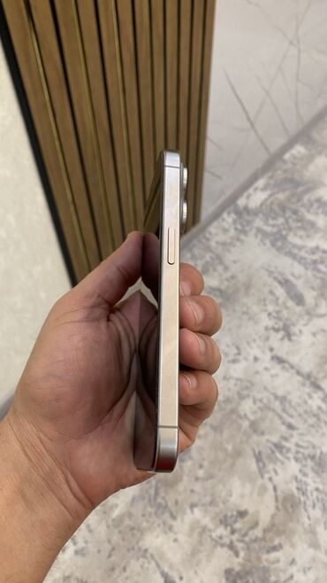 Apple iPhone: IPhone 15 Pro, 256 GB, Natural Titanium, Face ID, Sənədlərlə — 4
