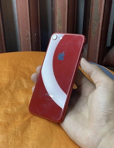 red magic: IPhone 8, Б/у, 64 ГБ, Красный, Защитное стекло, Чехол, 75 %