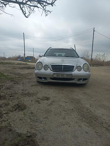 Mercedes-Benz: Mercedes-Benz E 240: 2.4 l | 2000 il Universal — 2