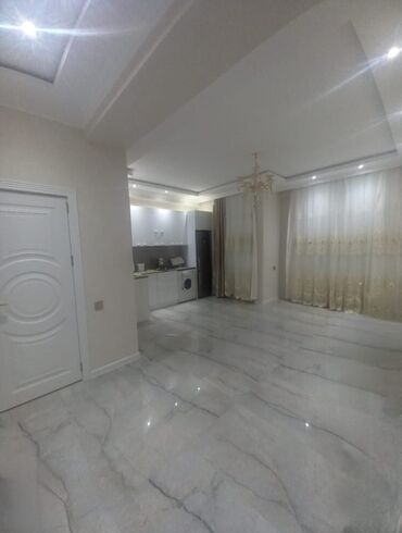 Uzunmüddətli kirayə mənzillər: Bineqedide 3 mertebeli binanın 2 ci mertebesinde 3 otaqli ev 550 — 9