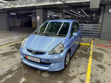 купить бу электромобиль из китая: Honda Fit: 2003 г., 1.3 л, Вариатор, Бензин, Седан