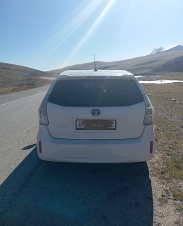 дополнительный бак: Toyota Prius: 2013 г., 1.8 л, Вариатор, Гибрид, Универсал