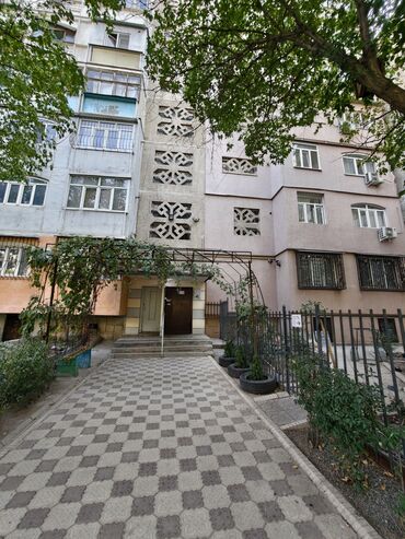 байтик квартира: 1 комната, 45 м², 106 серия улучшенная, 4 этаж, Евроремонт