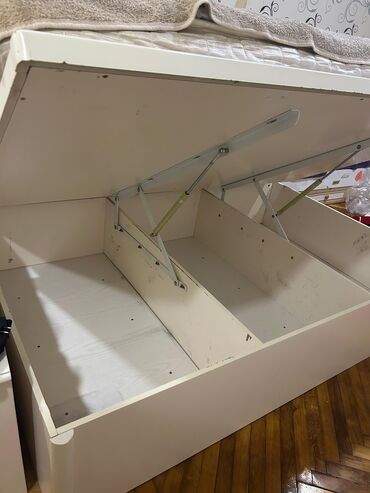 Yataq otağı dəstləri: İkinəfərlik çarpayı — 8