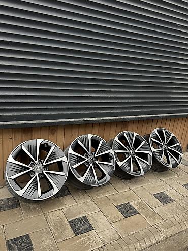 Диски: Литые Диски R 18 Lexus, Комплект, отверстий - 5, Б/у — 3