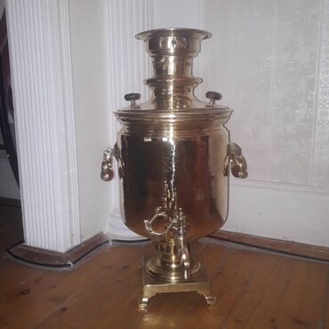 CD, DVD disklər və kassetlər: Samovar Çar Rusiyasinin dövründə istehsal olunub,medallidi,9