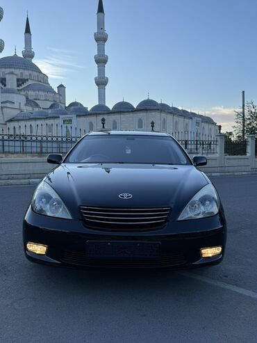 решетка на виндом: Toyota : 2002 г., 3 л, Автомат, Газ, Седан
