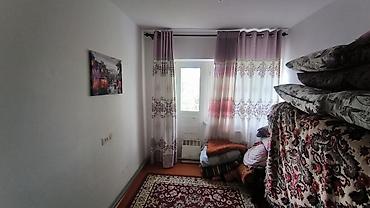 Продажа коттеджей и домов: Продается дом в кемине .из 4 комнат и прихожка.в подвале есть ещё 3 — 9