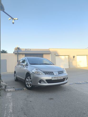 Nissan Tiida: 1.5 l | 2012 il Hetçbek