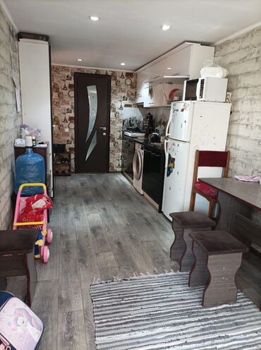 пол дома кызыл аскер: 84 м², 4 комнаты, Свежий ремонт Кухонная мебель
