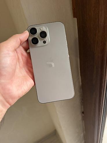 note 15 pro max: IPhone 15 Pro Max, Natural Titanium, Face ID — 3