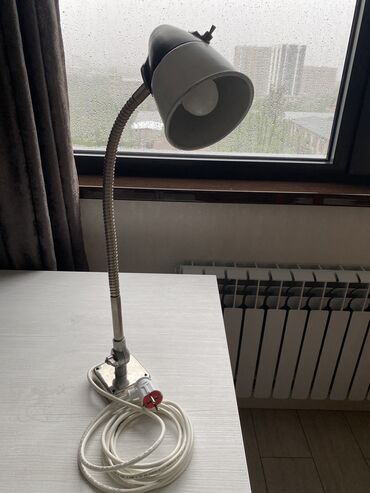 бу вата: Лампа настольная б/у,в рабочем состоянии.Цена 100сомов
