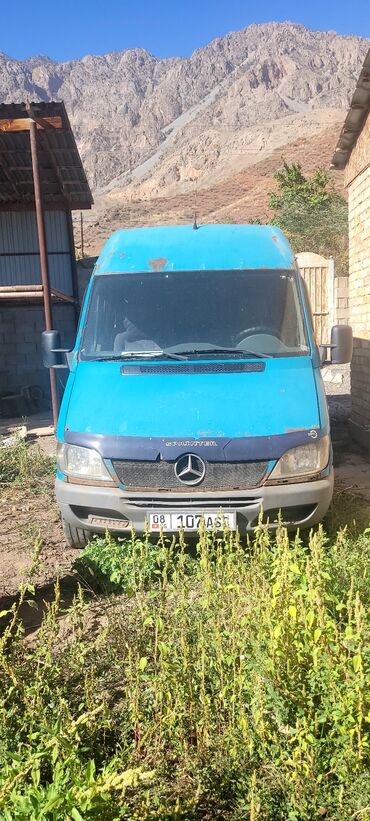 покрышка на 15: Грузовик, Mercedes-Benz, Б/у