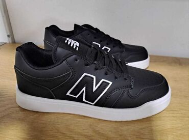 black squad patike: New Balance, 41, color - Black