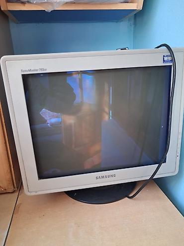 iphon 17: Samsung SyncMaster 793DF CRT monitor - Ekran ölçüsü: 17 düym — 1