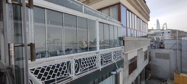 Balkonlar: Cam balkon satılır .4 komplekt 1)1,84 hündürlük/3,32 eni 2)1,84