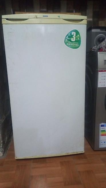 Soyuducular: İşlənmiş 2 qapılı Indesit Soyuducu Satılır, rəng - Ağ, Təkərli — 1