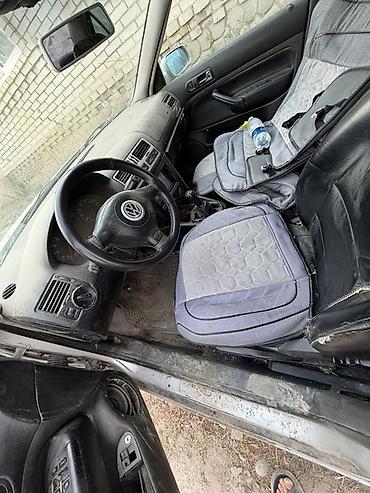 авто ярис: Volkswagen Bora: 2000 г., Механика, Седан — 4