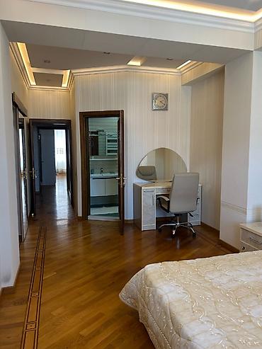 bir otaql: 3 otaqlı, Yeni tikili, 135 kv. m — 10
