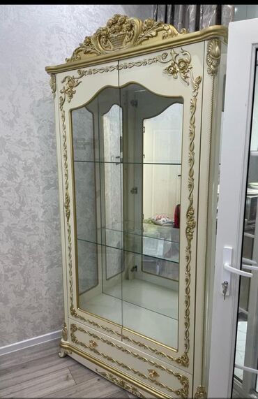 Divanlar: Qorka 150azn. Unvan Xirdalan m 3153 Nigaz
