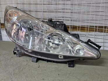 Передние фары: Передняя правая фара Peugeot 2008 г., Б/у, Оригинал, Германия — 3
