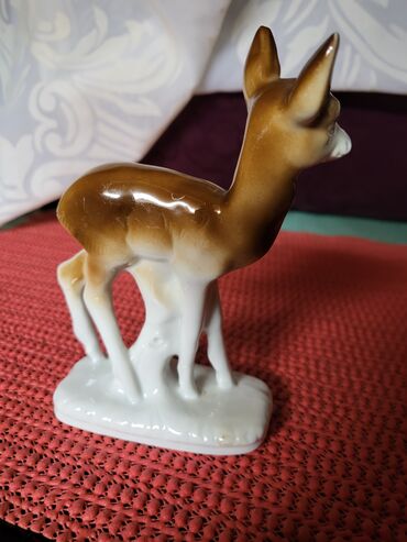 Ostali kućni dekor: Figura nova nemacka foreign 70,80te. Porcelanska figura,sve na njoj — 10