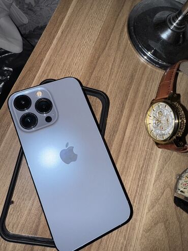 Apple iPhone: IPhone 13 Pro, 256 GB, Sierra Blue