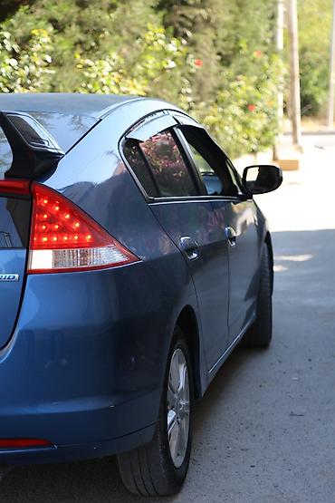 Honda: Honda Insight Hybrid, mavi rəng, 5 qapılı liftbek gövdə. Əsas — 3