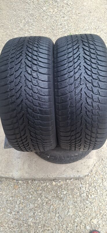 Gume i felne: Prodajem 2kom polovne zimske auto gume dimenzije 245 45 R18 Nokian u — 1