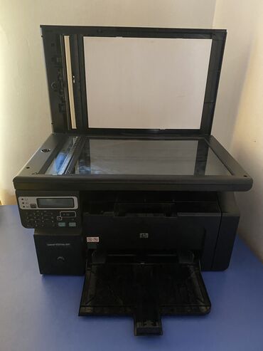 çap maşını: Ideal veziyyetde aq qara printerdir. Tep tezedir. Modeli hp laserjet